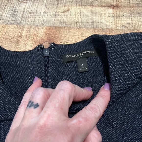 Banana Republic Factory | Navy Herringbone Back Zip Cap Sleeve Career Dress Sz 4 - Picture 5 of 5